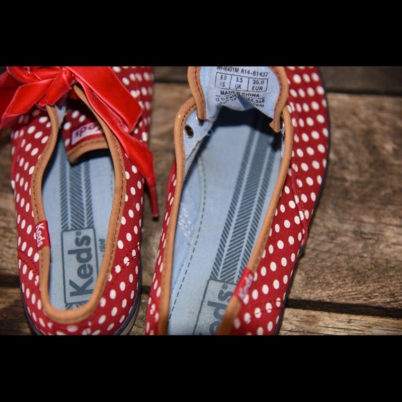 Keds Shoes  Red Polka Dot with  Cutest Red Velvet Ribbon Laces size 6 - Picture 4 of 10